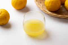 残った実は ゆず酢 に 活用レシピと保存方法をマダムゆずが伝授 モデルプレス 残った実は ゆず酢 に 活用レシピと保存方法をマダムゆずが伝授 モデルプレス