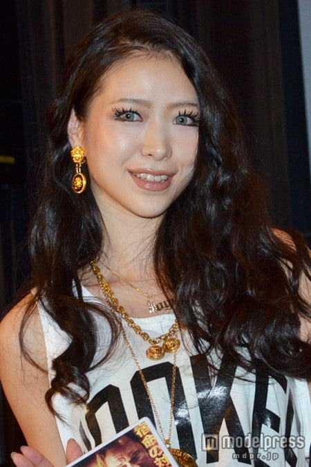 セクシー過ぎる 草刈正雄の娘 整形を初告白 父は初めて知る モデルプレス セクシー過ぎる 草刈正雄の娘 整形を初告白 父は初めて知る モデルプレス