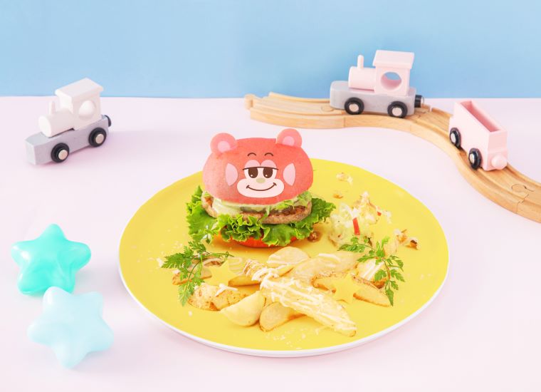 ハンバーガー_RIZUKO　税込2,290円（C）2025 SM ENTERTAINMENT JAPAN （C）SM Ent.