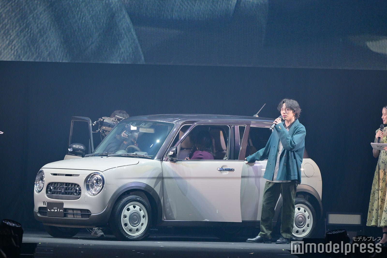 （C）モデルプレス