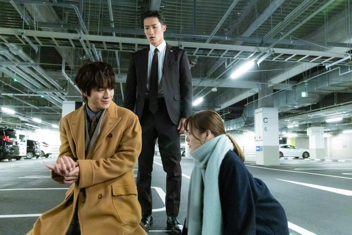 溝端淳平、岩本照、白石麻衣(C)テレビ朝日