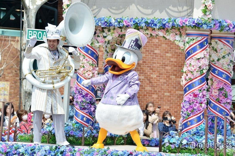 ミニショー「イースター・イン・ニューヨーク 」／ドナルド