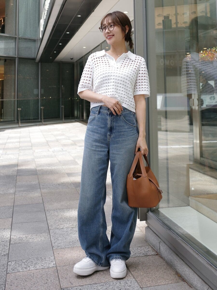 2026初夏大人女性おすすめワイドデニム白ニットポロコーデ