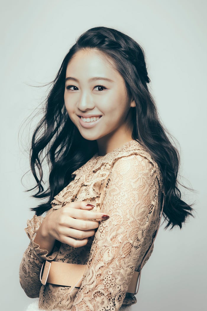 moca(画像提供:avex)