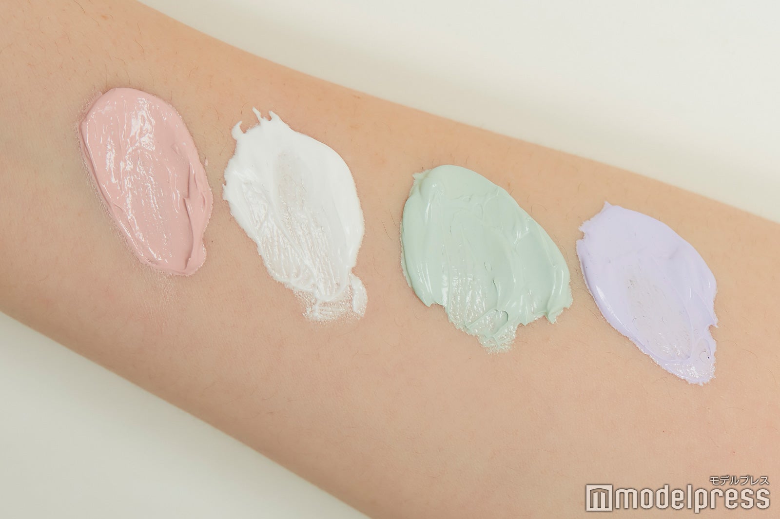 （C）モデルプレス