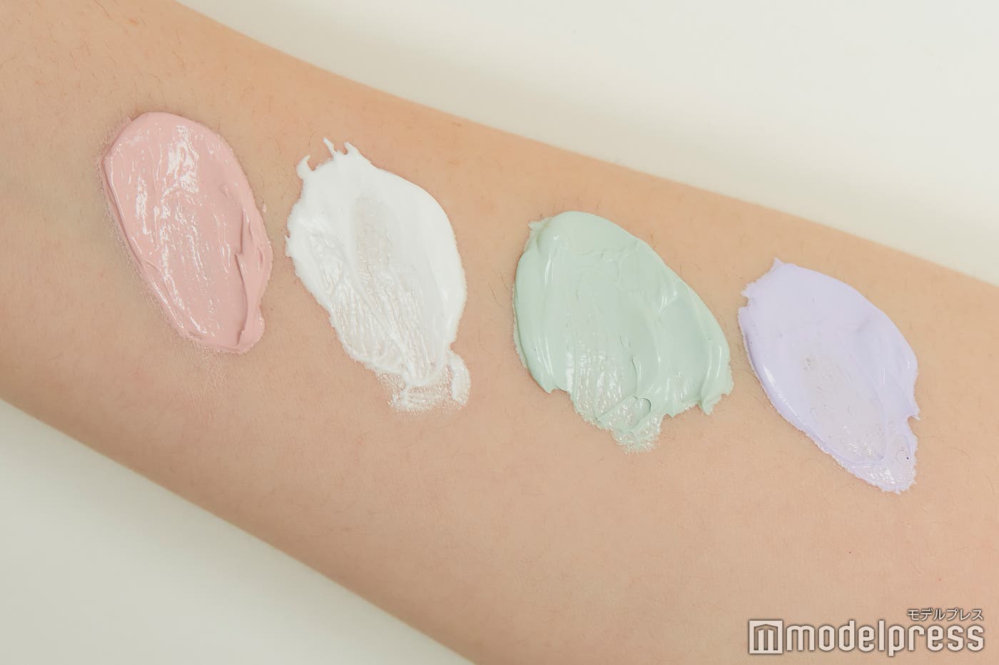 (C)モデルプレス