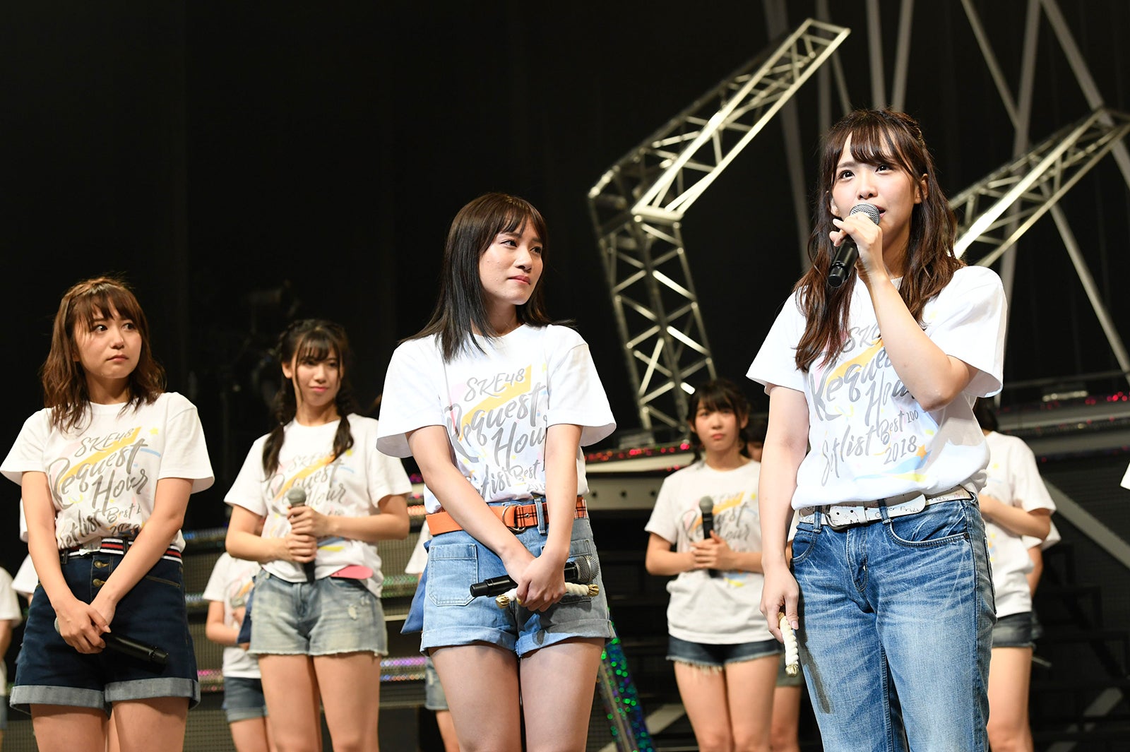 （右）松村香織「SKE48 リクエストアワー セットリストベスト100　2018 ～メンバーの数だけ神曲はある～」15日夜公演より（C）AKS