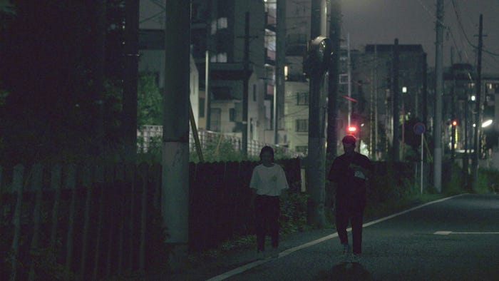 香織と凌がコンビニへ「TERRACE HOUSE TOKYO 2019-2020」18th WEEK (C)フジテレビ/イースト・エンタテインメント