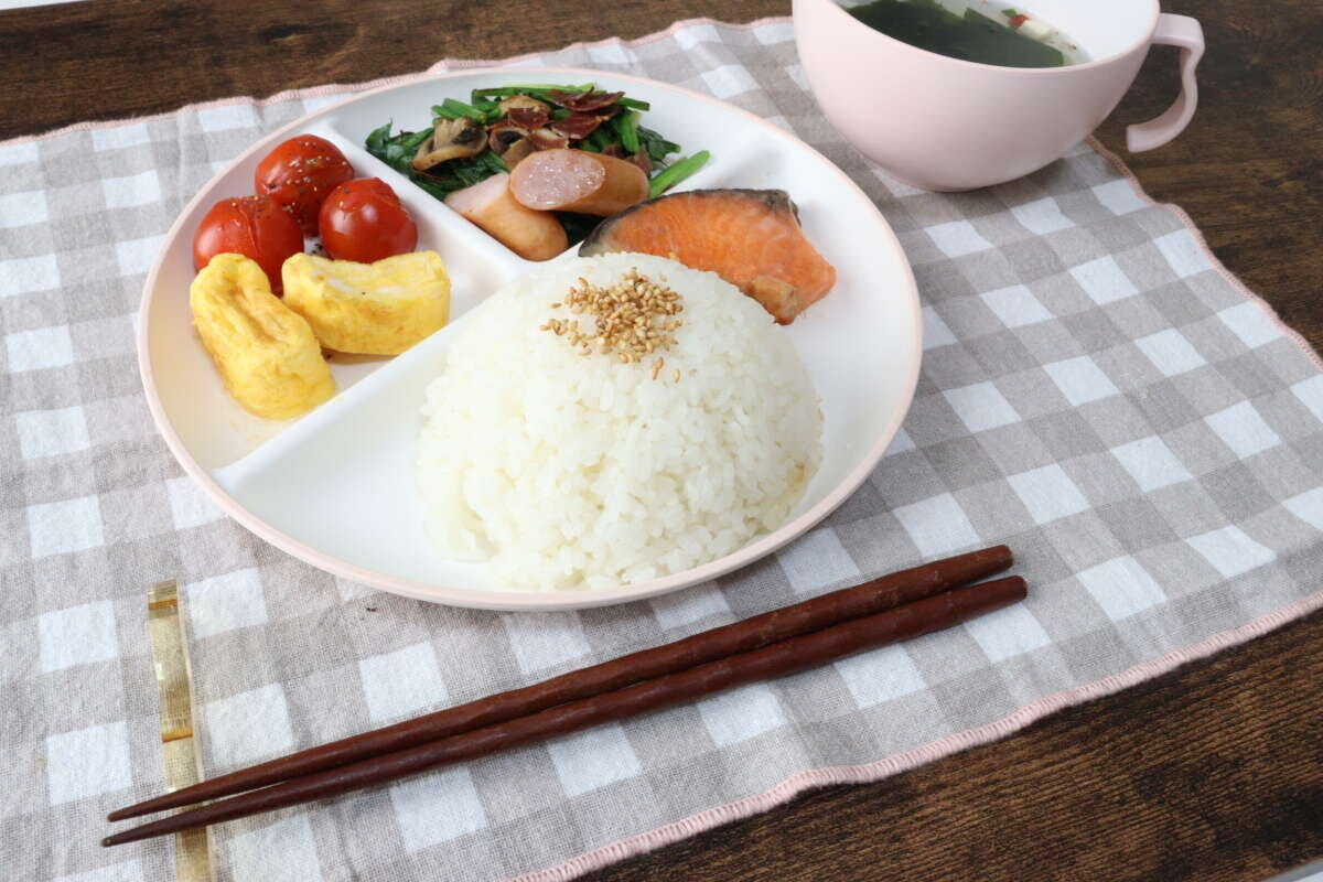 セリアのカトラリーレスト