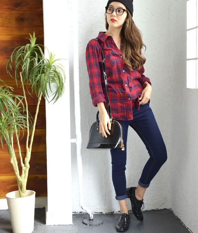 中まで可愛いゆったりシルエットのチェックシャツ「coca」2,990円(税込)/画像提供:coca