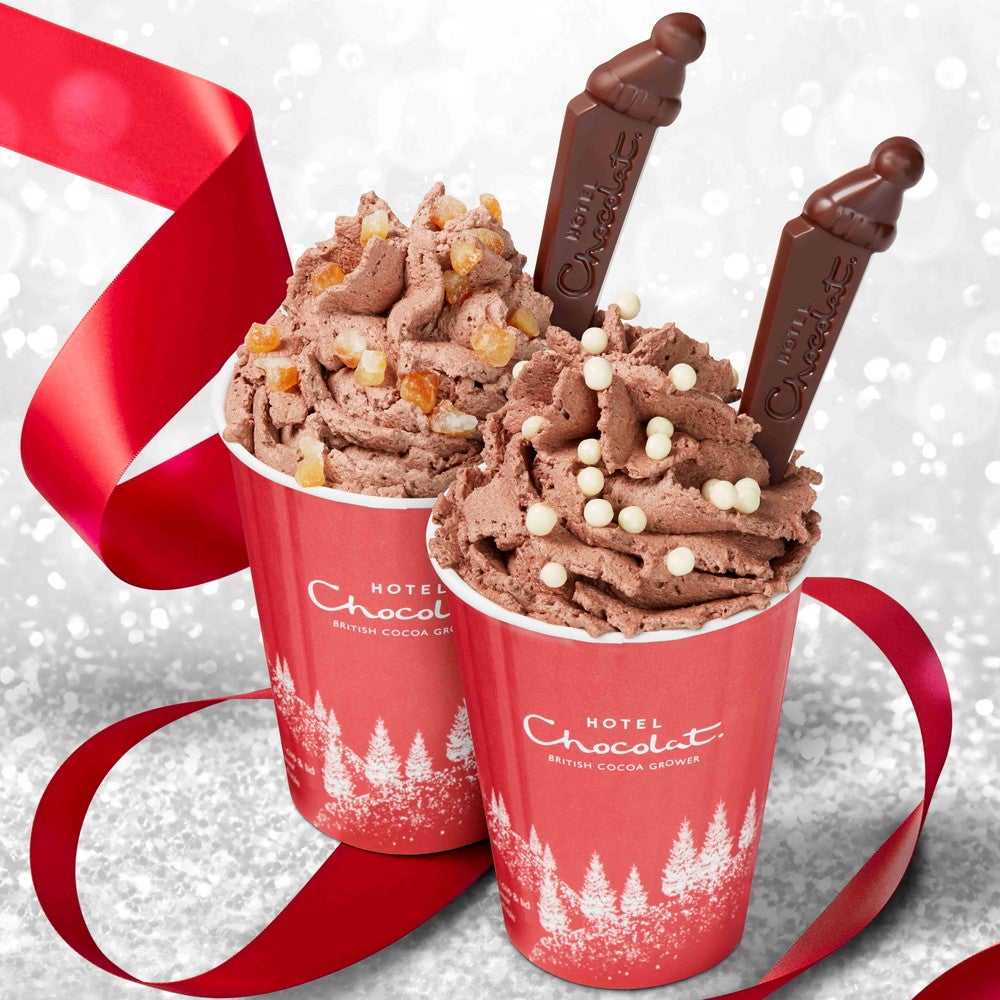 左：ソルトキャラメル＆ クレメンタイン、右：ジンジャーブレッド各 レギュラー：￥600　ラージ：￥700（税込）／画像提供：ホテルショコラ