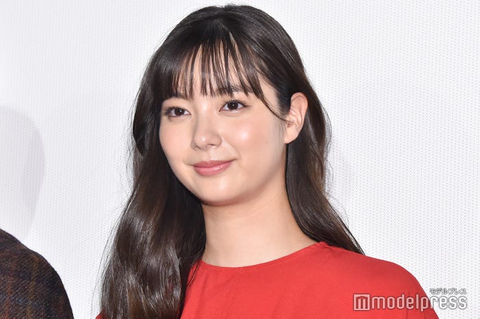 新川優愛 (C)モデルプレス