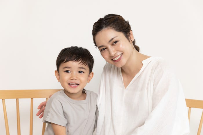 バンビーノ君&平愛梨 (提供写真)