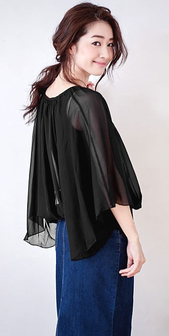 バタフライスリーブシフォンドルマンブラウス「Pierrot」2,678円（税込）／画像提供：Pierrot