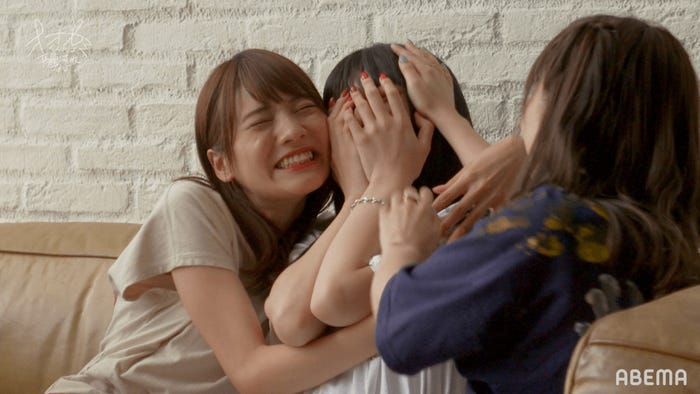 松永有紗、中澤瞳、佐藤ノア「オオカミくんには騙されない」第9話(C)AbemaTV, Inc.