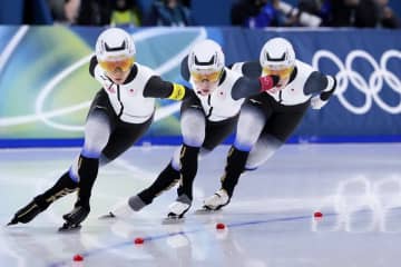 女子団体パシュート 日本は逆転負けで決勝進出ならず 難敵オランダに残り半周までリードも0秒11差の敗戦、米国との3位決定戦へ