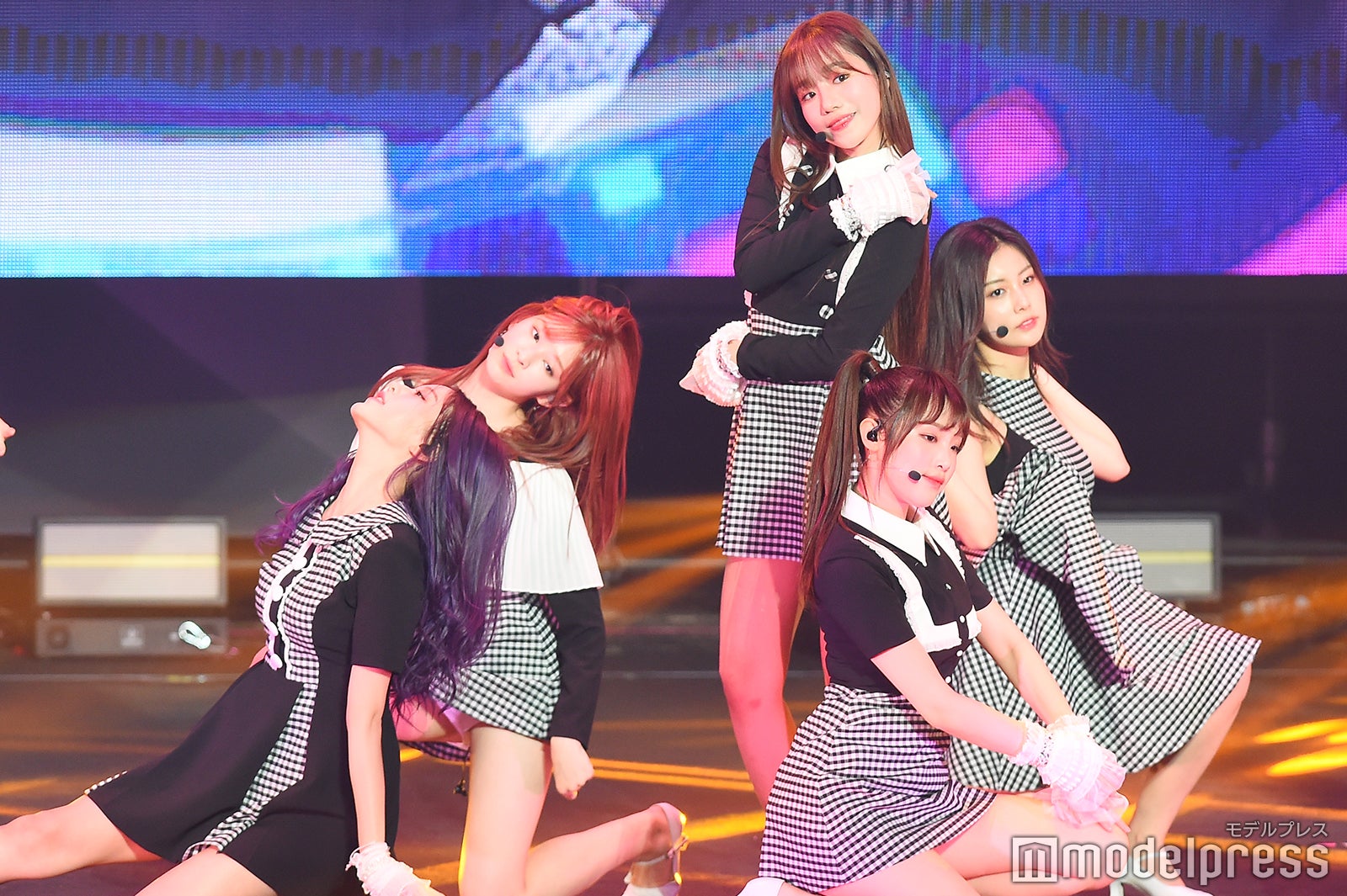 IZ*ONE （C）モデルプレス