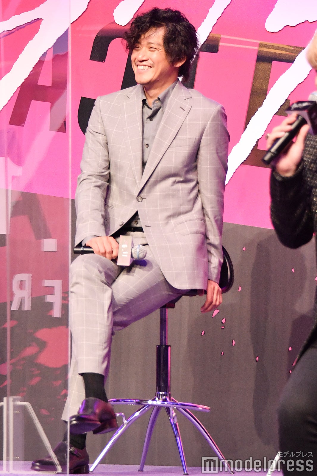 小栗旬（C）モデルプレス