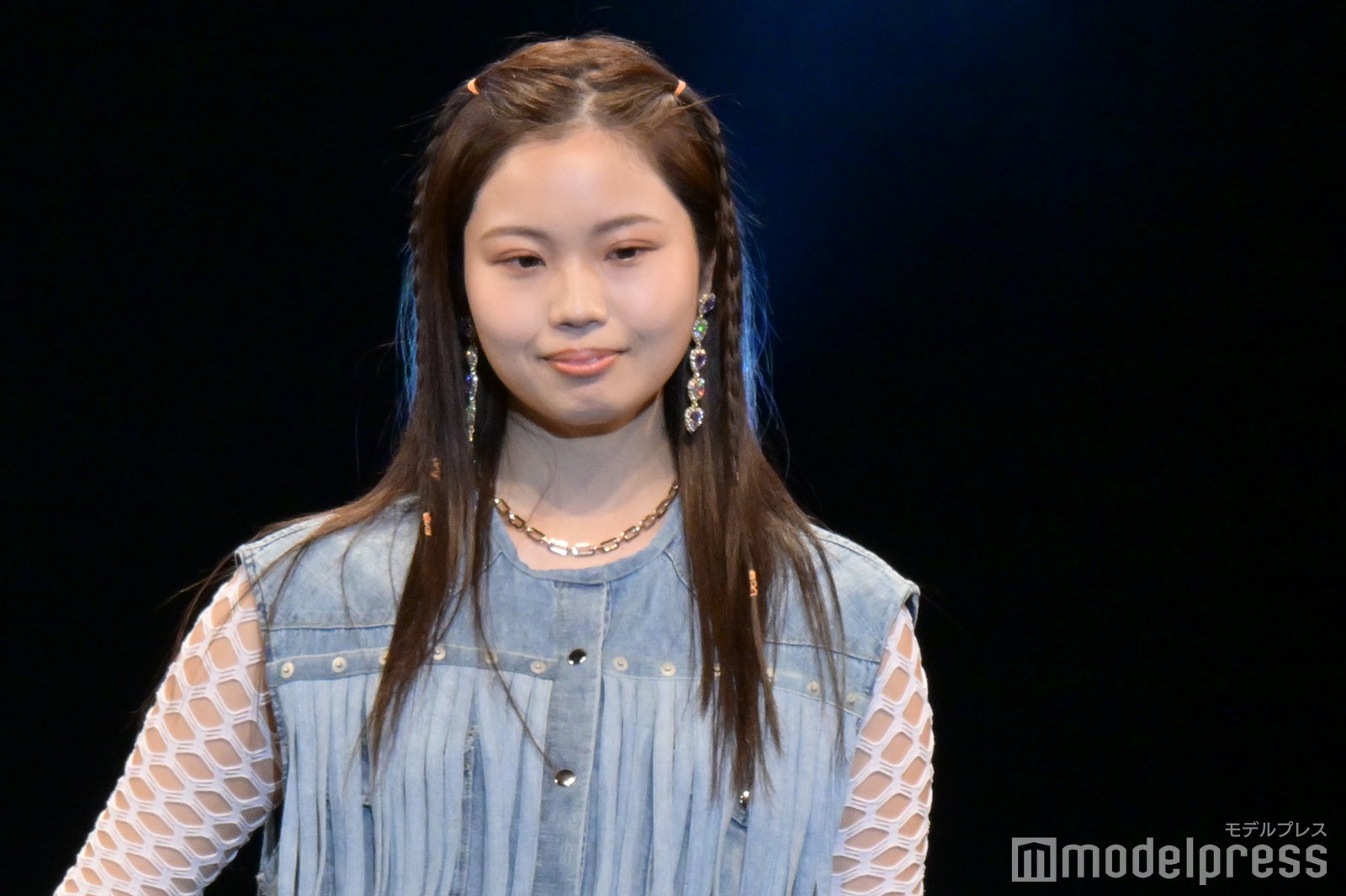 日名瀬絢梨 （C）モデルプレス
