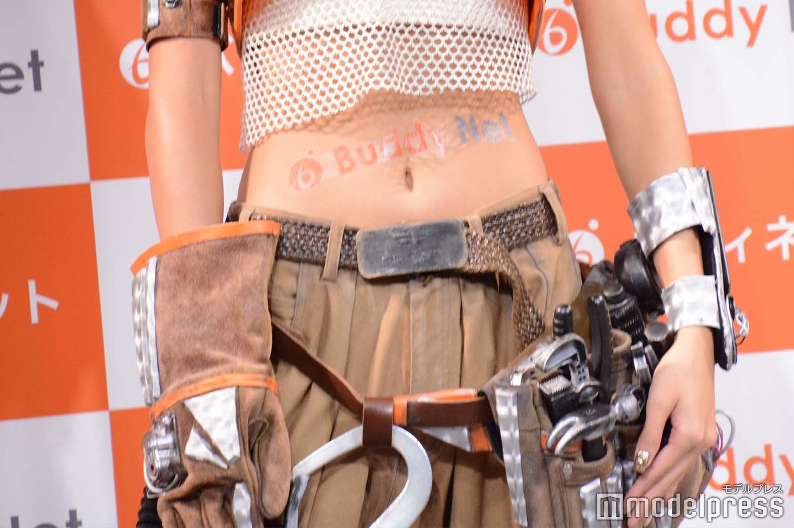 みちょぱの美腹筋（C）モデルプレス