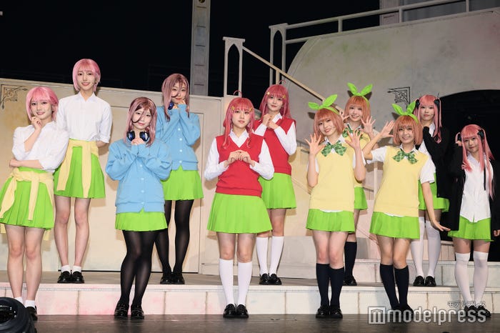 日向坂46四期生(上段左から)小西夏菜実、宮地すみれ、山下葉留花、藤嶌果歩、清水理央(下段左から)竹内希来里、渡辺莉奈、平岡海月、正源司陽子、平尾帆夏、石塚瑶季(C)モデルプレス