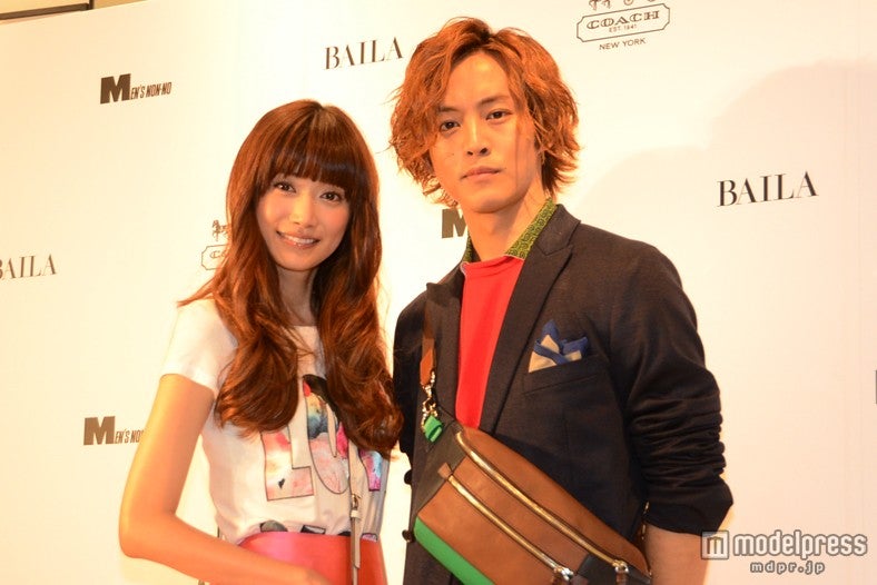 ヨンア（左）、松坂桃李（右）