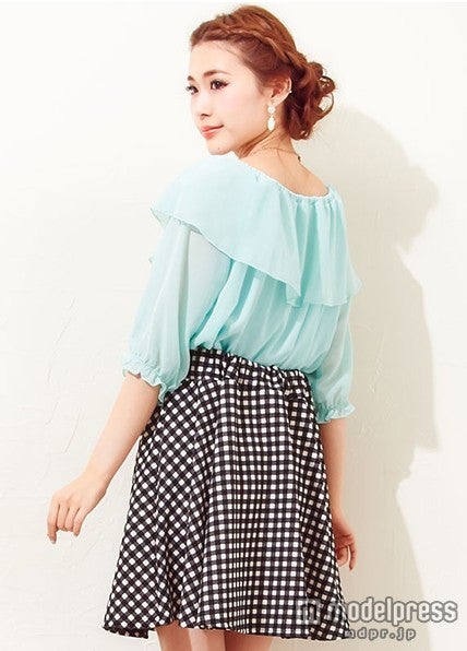 オフショルにもなる♪2WAYシフォンフレアチュニック／画像提供：「夢展望」