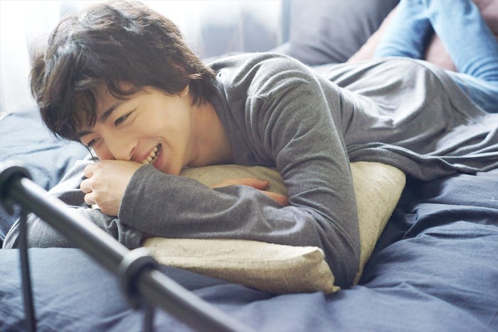 高杉真宙セカンド写真集『20/7』ワニブックス刊 撮影:藤本礼奈 (C)モデルプレス