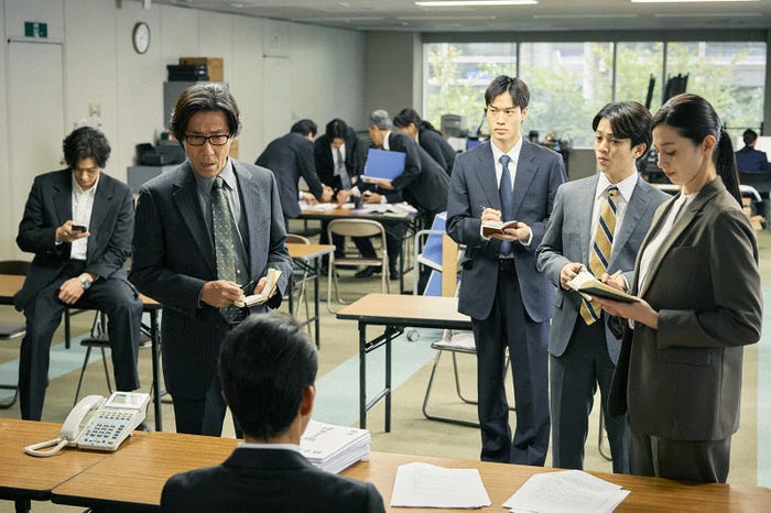 岸谷五朗、宮近海斗、中条あやみ「田鎖ブラザーズ」第2話(C)TBSスパークル/TBS
