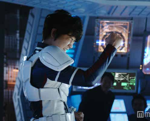 綾野剛、所ジョージの羨む声に「ちょっと恥ずかしい」渾身のガッツポーズで魅せる