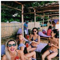 鈴木あや・植野有砂ら、ビキニ姿で美女メンバー集結 バリ島へ弾丸旅行「楽しすぎてやばめ」