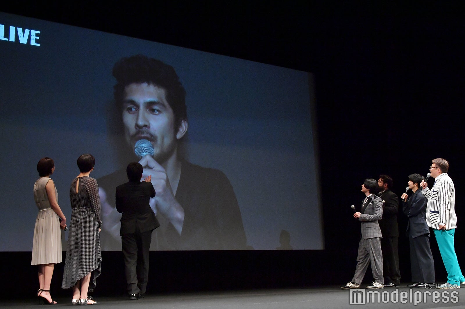 平井堅からもメッセージ…その後サプライズで登場 （C）モデルプレス