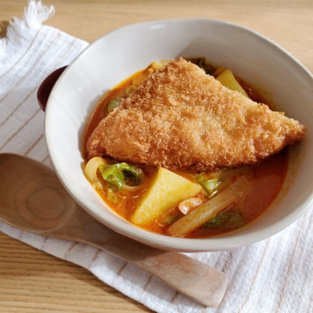 カルディのロイタイ マサマンカレーの白身魚フライトッピング