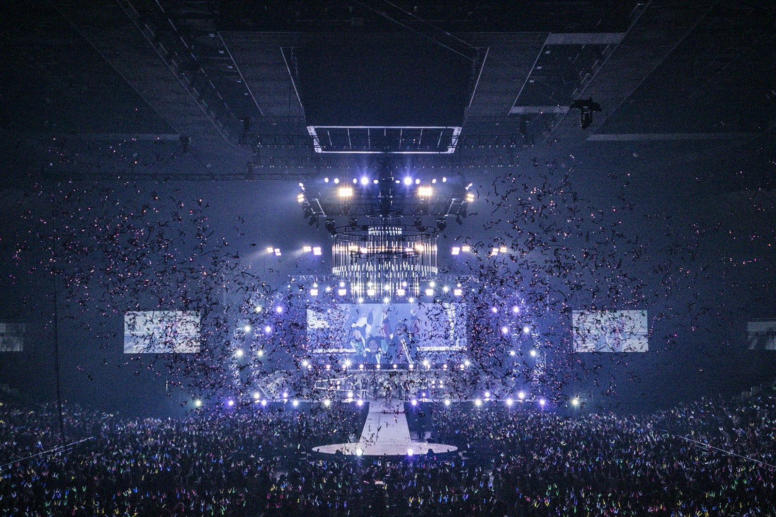 超特急（撮影：米山三郎・深野輝美・富田望・西村廣起）