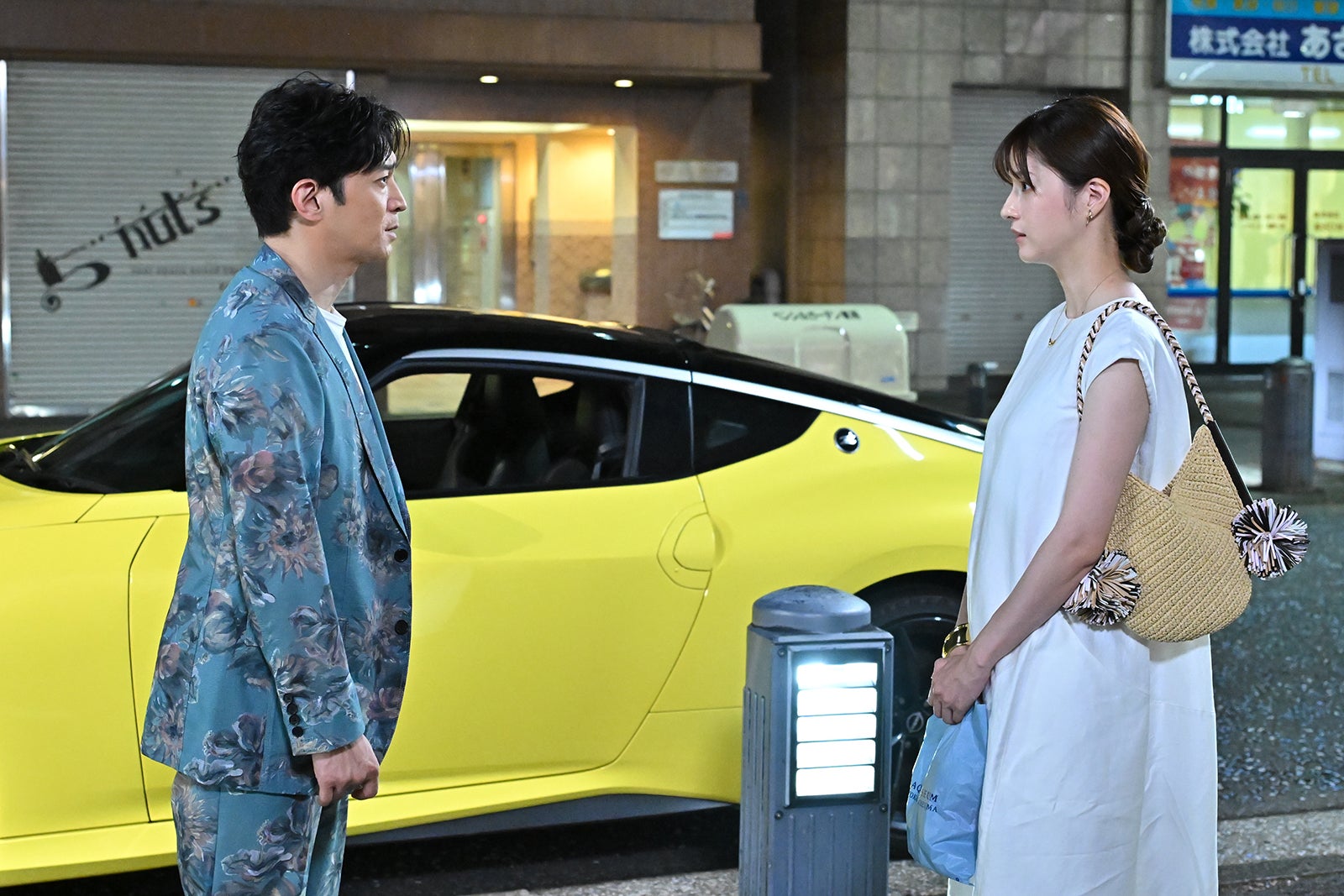 津田健次郎、松本若菜「西園寺さんは家事をしない」第6話より（C）TBS