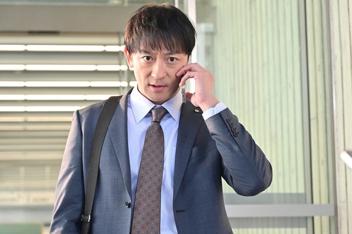 山本耕史「花咲舞が黙ってない」第1話より(C)日本テレビ