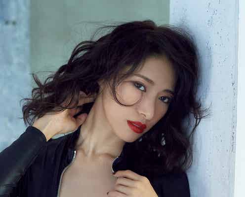 “霊長類最強グラドル”染谷有香、バストトップ解禁 ボディースーツ姿で魅了