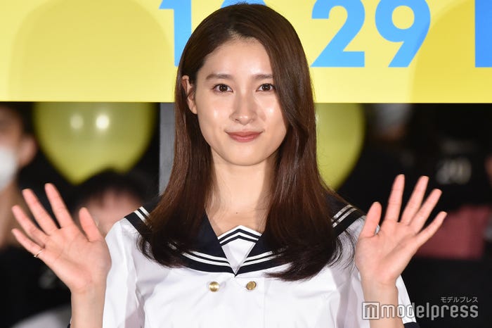 土屋太鳳(C)モデルプレス