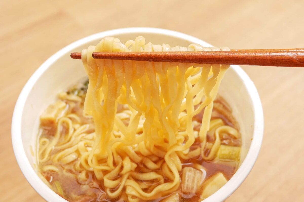 カップヌードル 牛すきビッグ