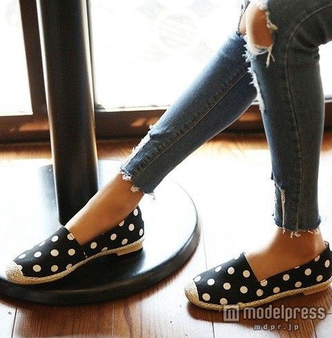 ドット柄エスパドリーユ「ONE’ｓSTYLE」5,680円（税込）