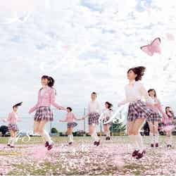 AKB48「桜の木になろう（初回限定盤Type-A）」（キングレコード、2011年2月16日発売)