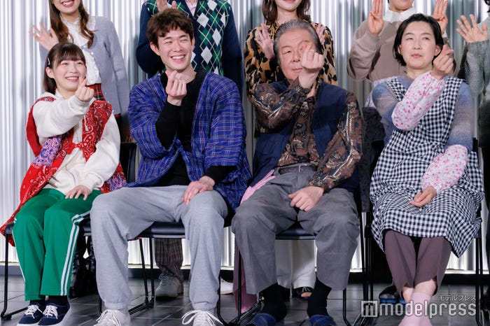 (左から)伊藤沙莉、宮沢氷魚、古田新太、江口のりこ(C)モデルプレス