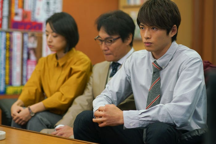 (左から)井上真央、羽場裕一、白洲迅(画像提供:関西テレビ)