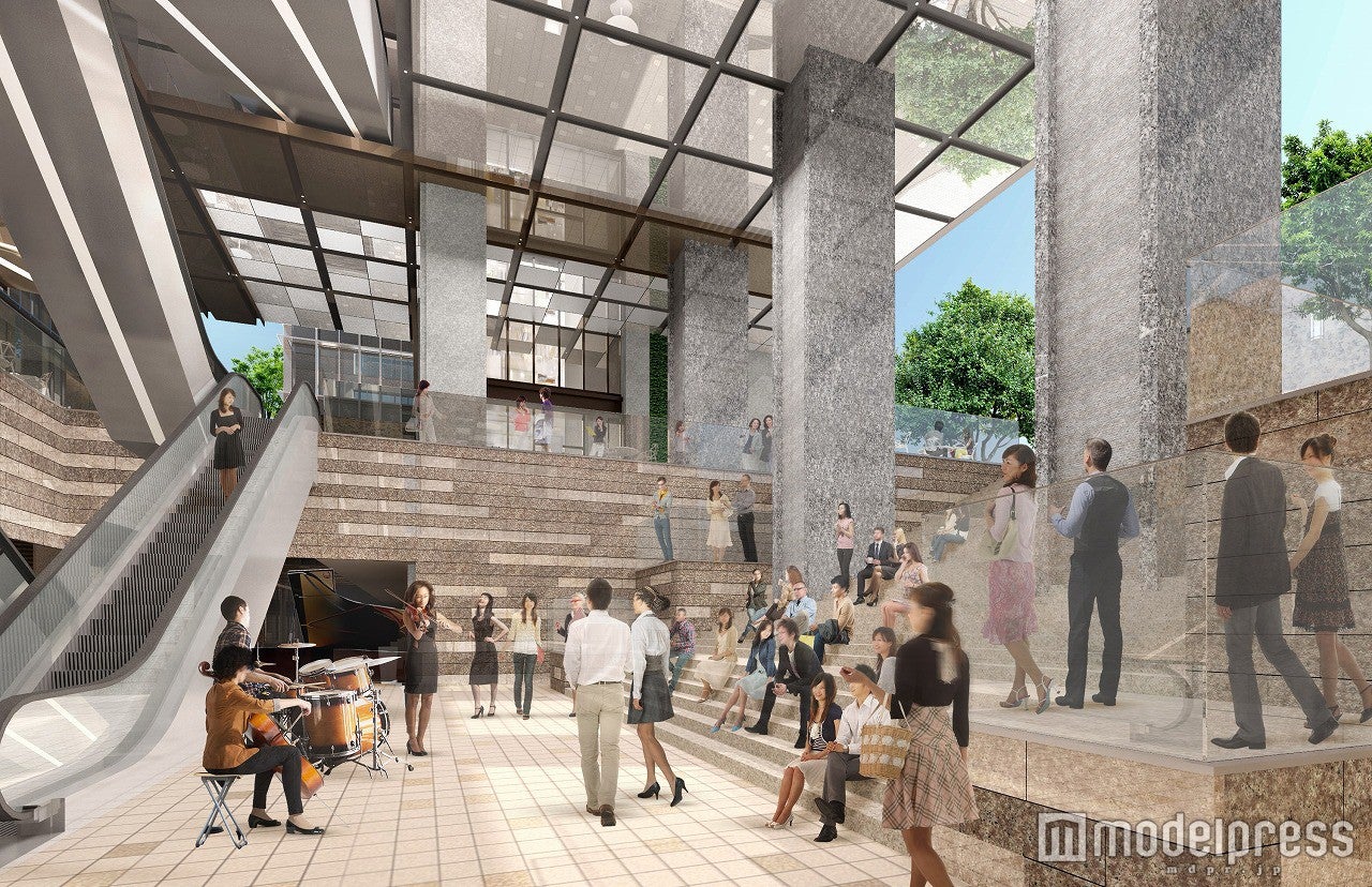 高さ約31ｍのガレリア空間や大階段／画像提供：日本土地建物