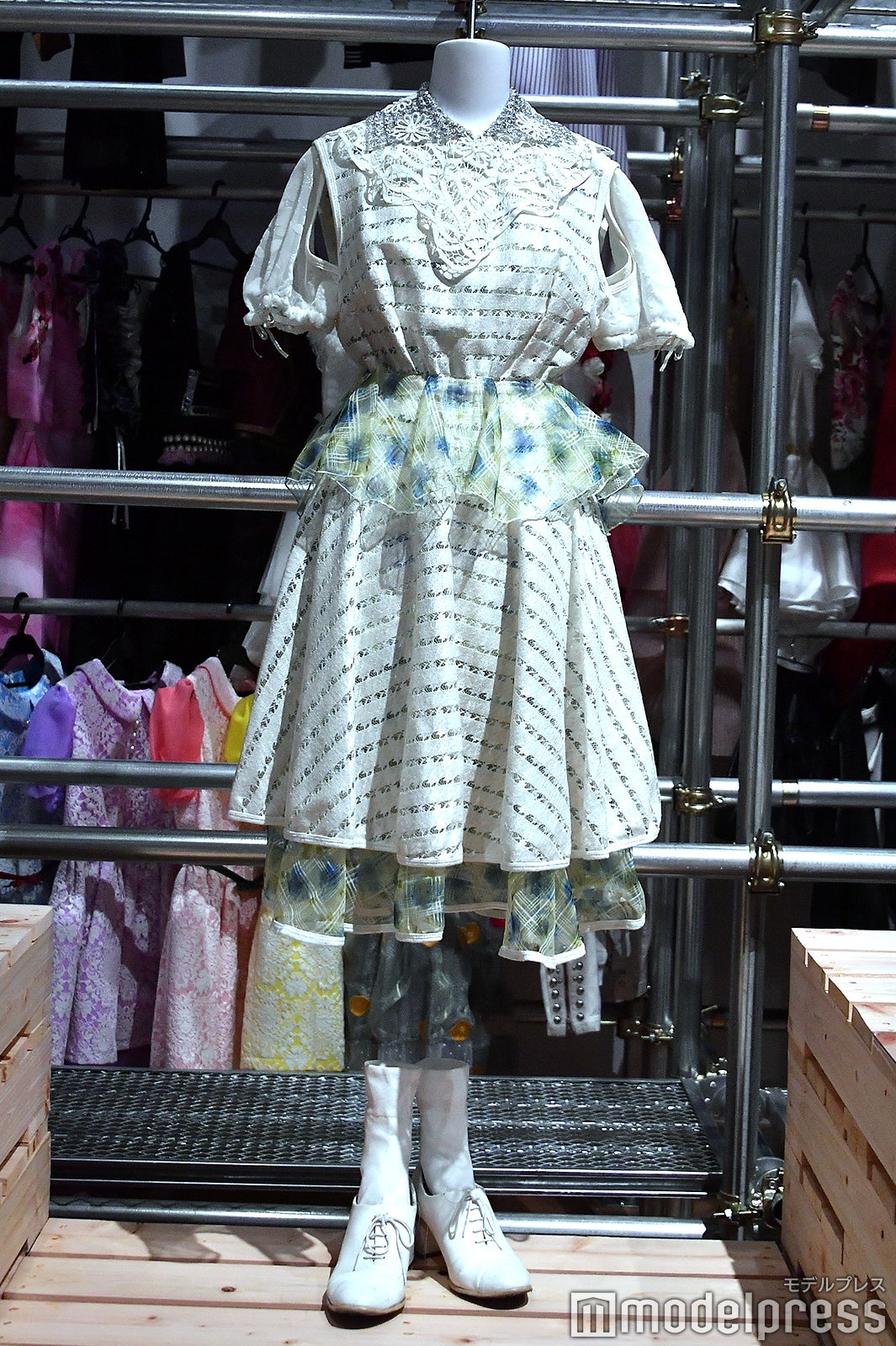 「何度目の青空か？」衣装／「乃木坂46 Artworks だいたいぜんぶ展」（C）モデルプレス