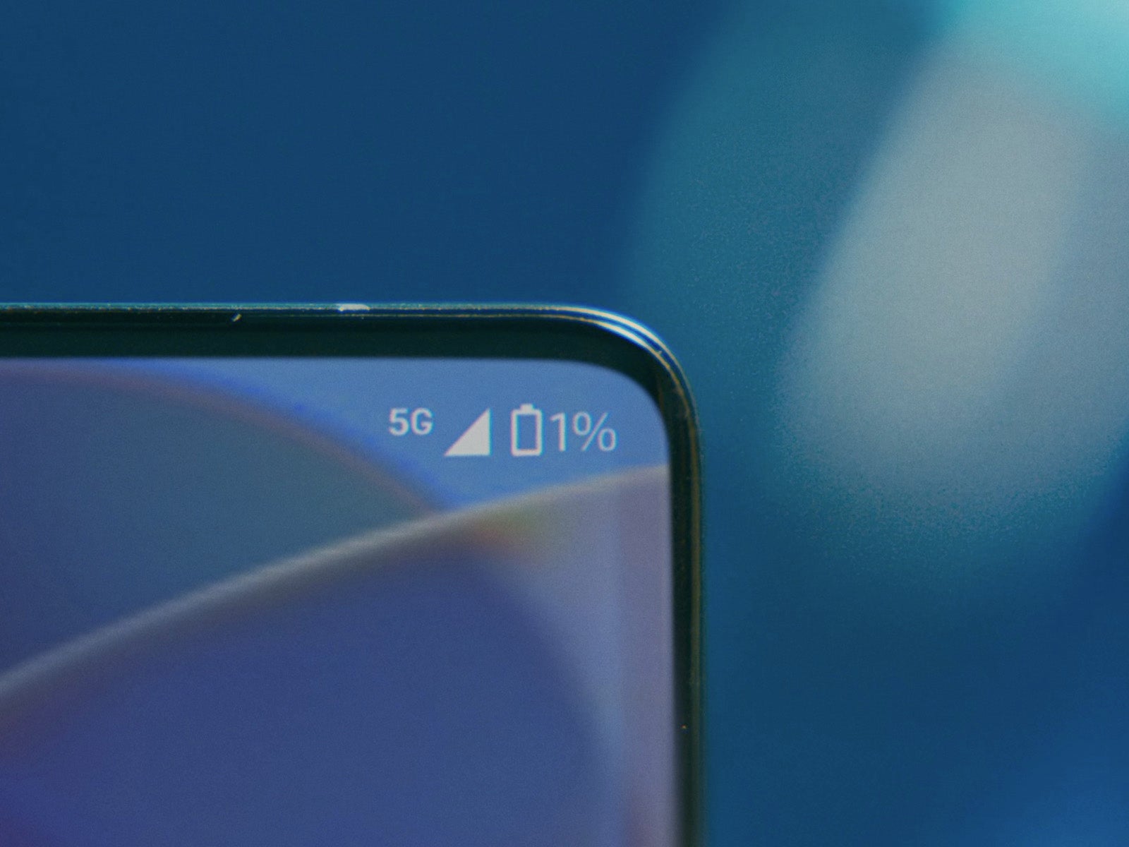 ソフトバンク新CM「神ジューデンガール」篇より（提供写真）