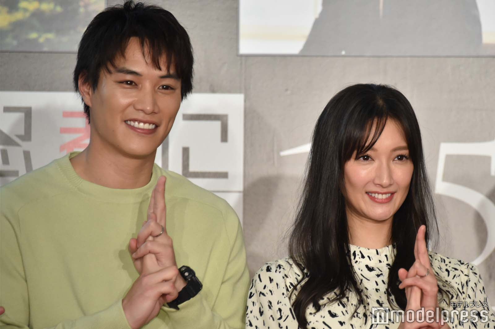 鈴木伸之、菜々緒をフォロー 抜群の対応力で会場沸かす＜忍者に結婚は難しい＞