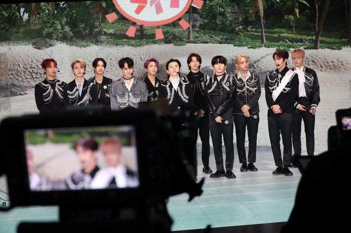 JO1「めざましライブ」より (C)フジテレビ