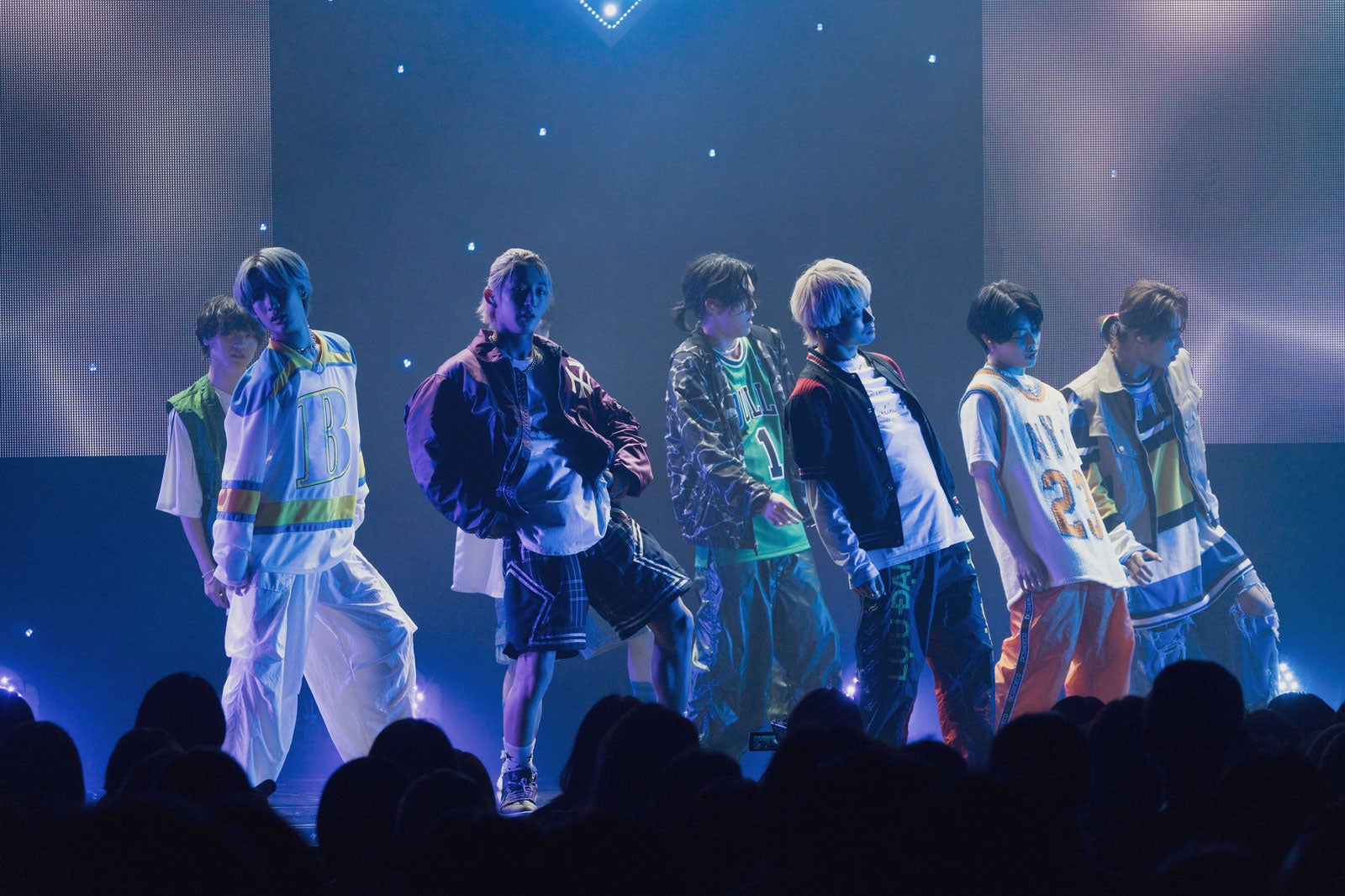 「BMSG」新グループ・MAZZEL「世界に向けての第一歩」新曲「LIGHTNING」初披露にファン歓喜＜1st Fan Meeting -Play at the MUZEUM-ライブレポート＞