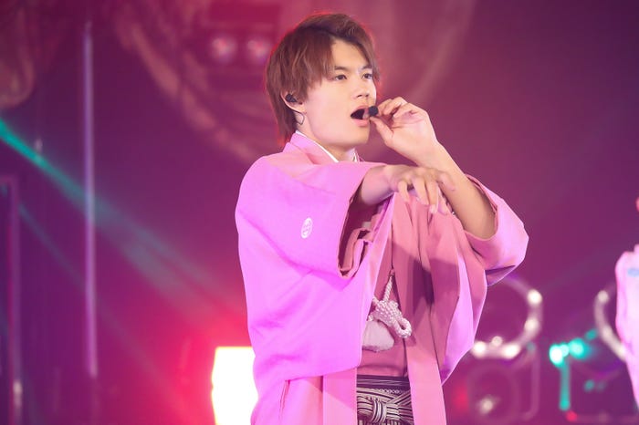 佐野勇斗/カメラマン:笹森健一